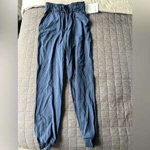 Lululemon stretch high rise joggers size 2